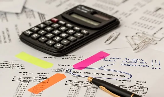 What type of accountant do I need for my business? — article graphic