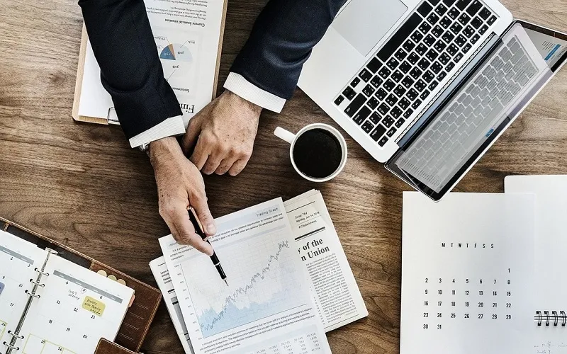 What type of accountant is best for small business? — article graphic